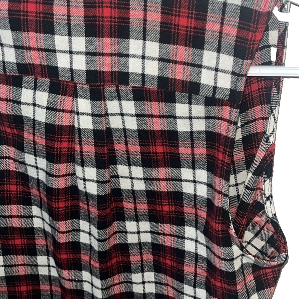 wild fable red and black plaid button up sleeveless vest - Picture 4 of 6